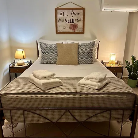 Adrianas Appartamento Patras