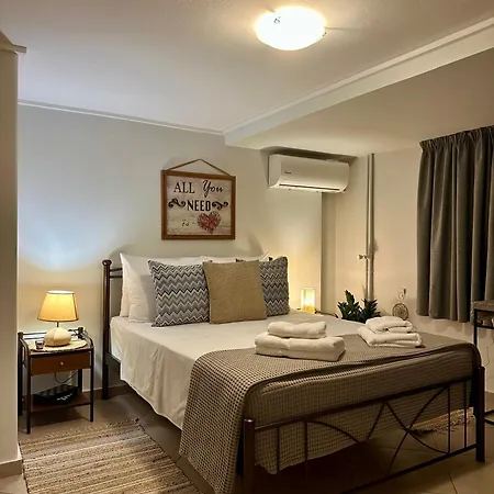 Adrianas Lägenhet Patras